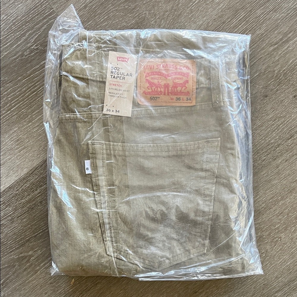 Levi's 502 Taper Corduroy Jeans 36x34 - Tan